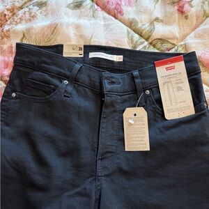 NWT Levi’s 318 Shaping High Waisted Wide Leg Jeans in Soft Black Sz 28W x 32L